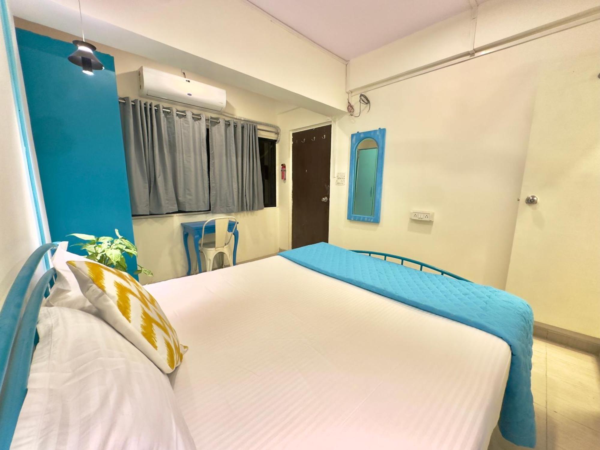 Locomo Express - Stay Work Eat Mumbai Exterior photo