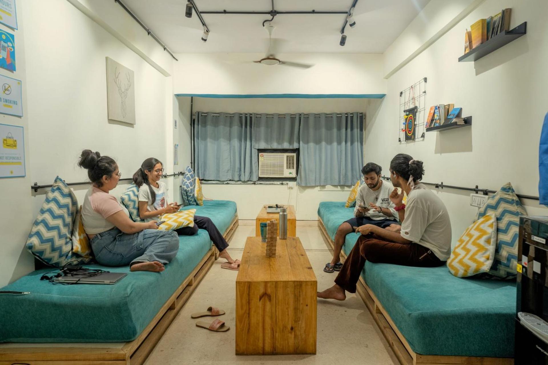 Locomo Express - Stay Work Eat Mumbai Exterior photo