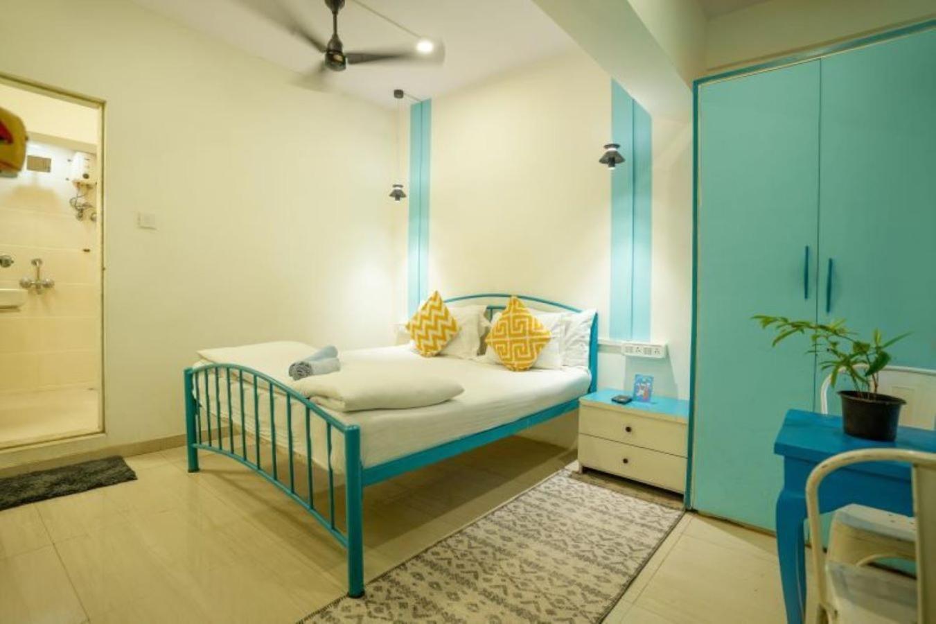 Locomo Express - Stay Work Eat Mumbai Exterior photo
