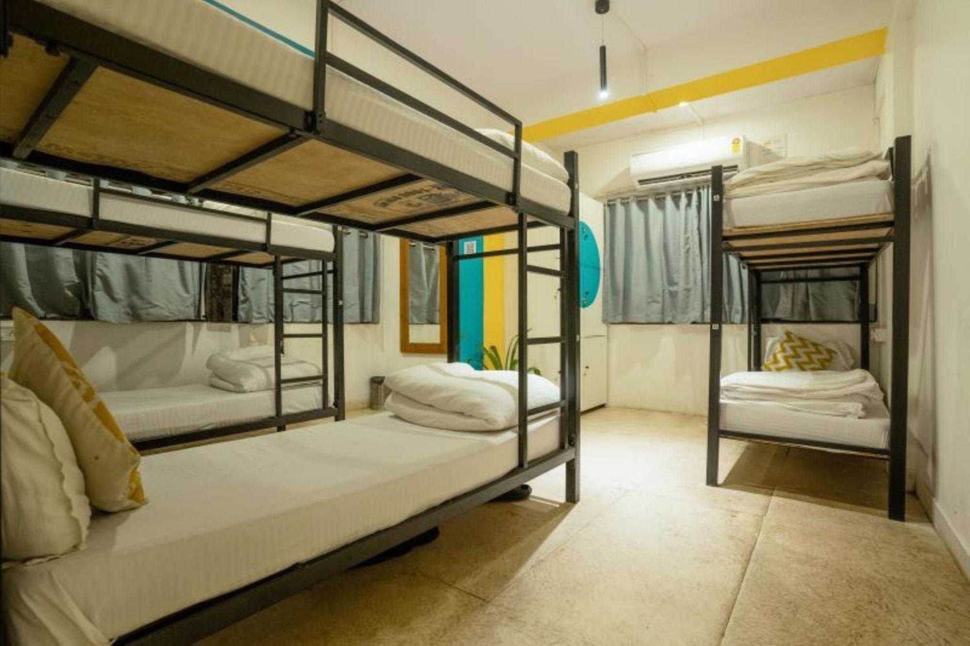 Locomo Express - Stay Work Eat Mumbai Exterior photo